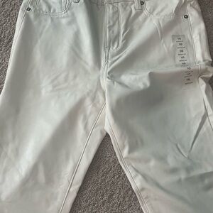 NWT American Eagle White leather soft Jeans